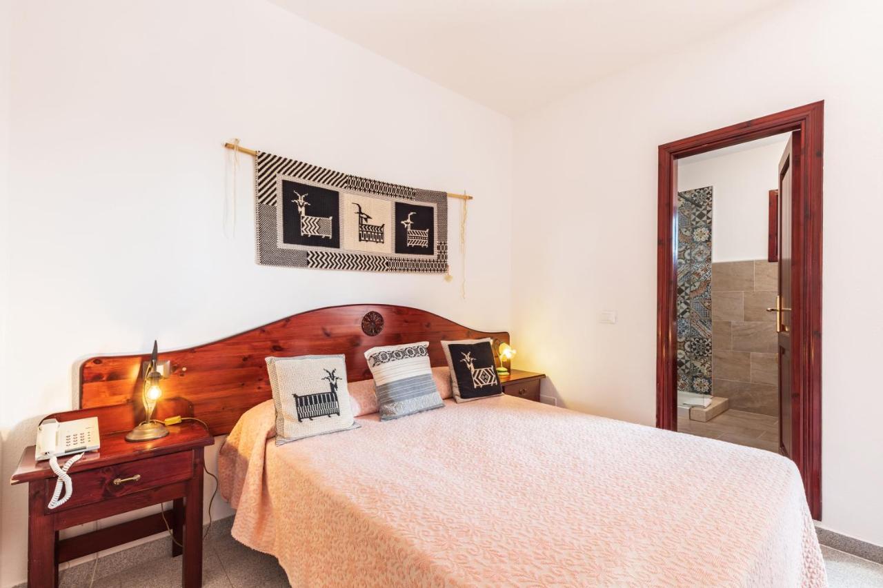 Hotel S'Ortale Con Parcheggio Interno E Ristorante All'Aperto Орозеи Экстерьер фото