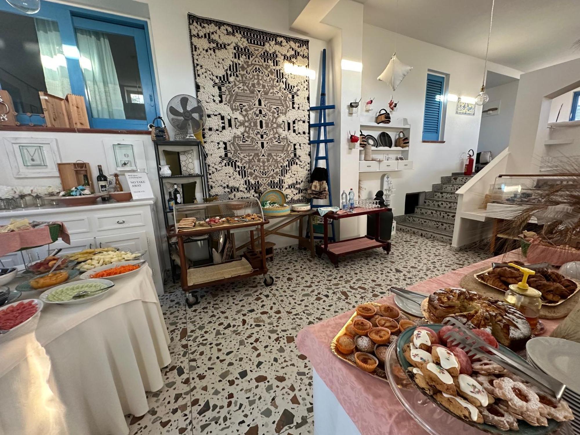 Hotel S'Ortale Con Parcheggio Interno E Ristorante All'Aperto Орозеи Экстерьер фото